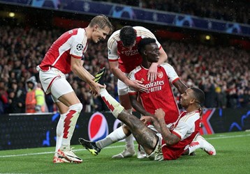 video Highlight : Arsenal 4 - 0 PSV (Cúp C1)
